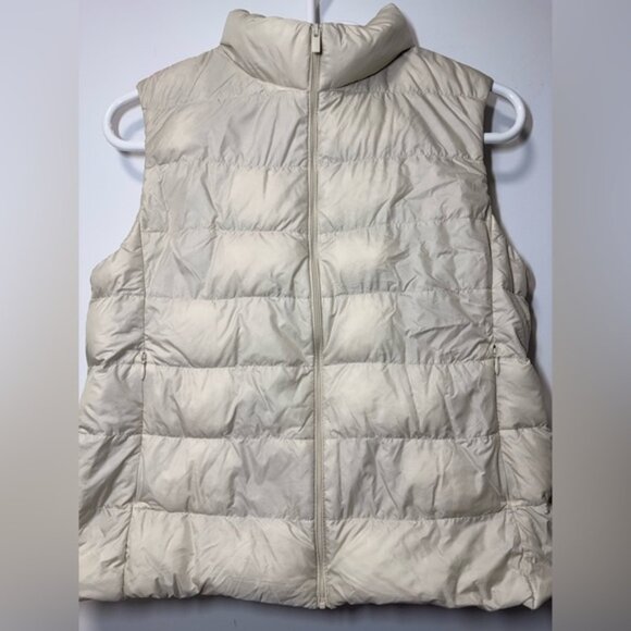 Uniqlo Ultra Light Down Vest White Cream size S Women - Picture 6 of 8
